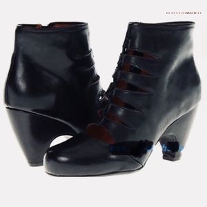 💲Miz Mooz Black Leather Booties